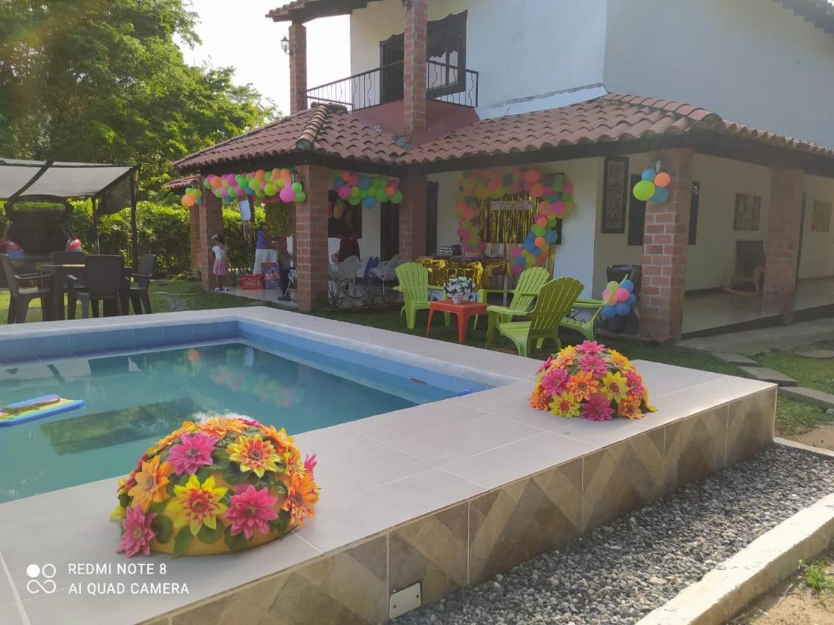 Casa Campo Emaus Caucasia Exterior foto