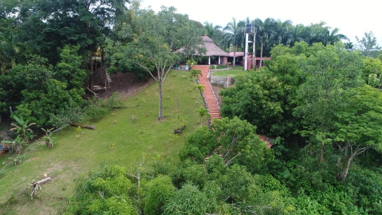 Casa Campo Emaus Caucasia Exterior foto